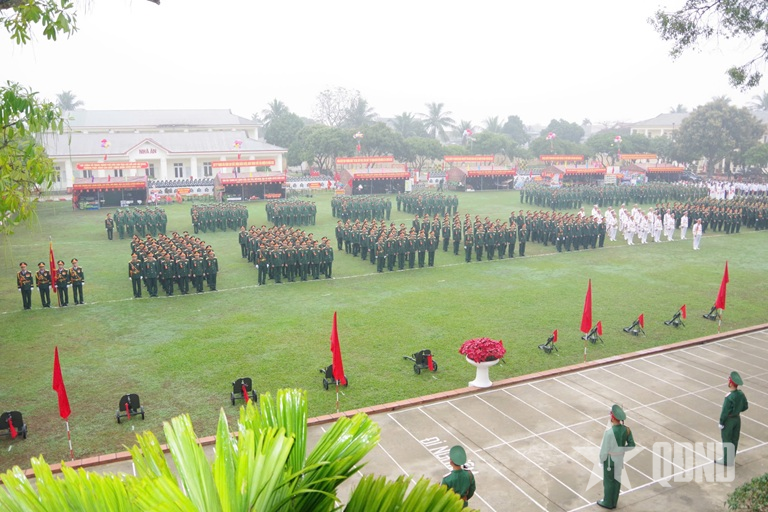 Trung tướng Phạm Trường Sơn dự Lễ ra quân huấn luyện năm 2025 của LLVT tỉnh Thanh Hóa